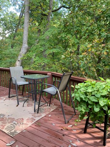 107 HOLLYRIDGE LN, Columbia, MO 65203