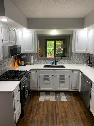 107 HOLLYRIDGE LN, Columbia, MO 65203