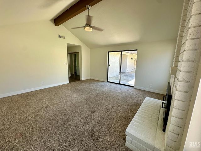 5106 Tucker Street, Bakersfield, CA 93308