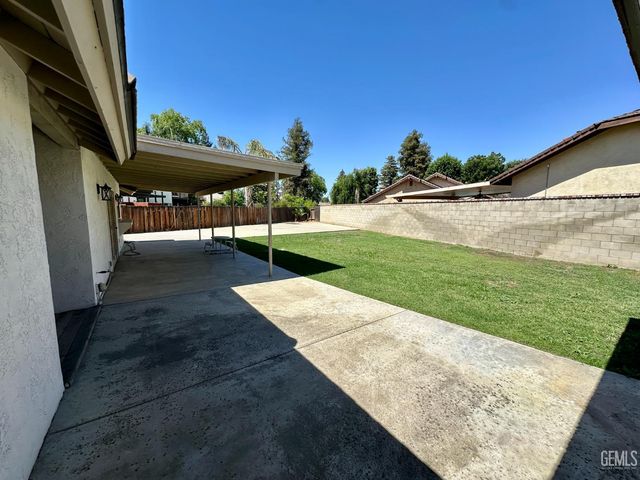 5106 Tucker Street, Bakersfield, CA 93308