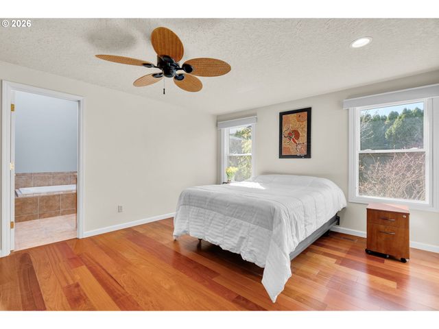 1617 Se 73RD Ave, Hillsboro, OR 97123