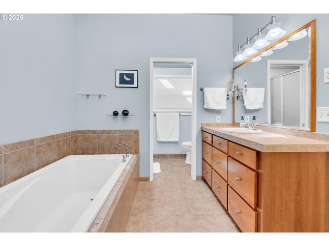 1617 Se 73RD Ave, Hillsboro, OR 97123