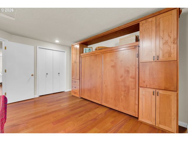 1617 Se 73RD Ave, Hillsboro, OR 97123