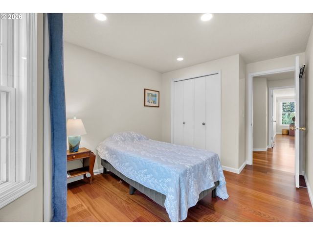 1617 Se 73RD Ave, Hillsboro, OR 97123