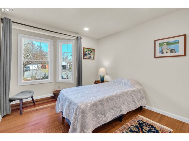 1617 Se 73RD Ave, Hillsboro, OR 97123