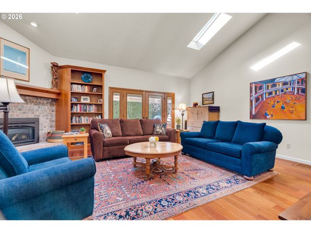 1617 Se 73RD Ave, Hillsboro, OR 97123