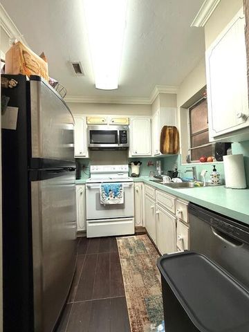 3930 Crystal Lake Drive 107, Deerfield Beach, FL 33064