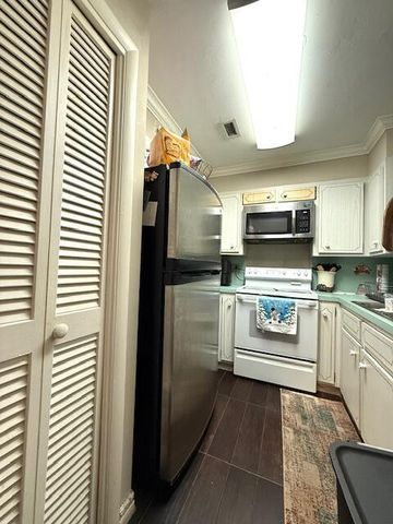 3930 Crystal Lake Drive 107, Deerfield Beach, FL 33064