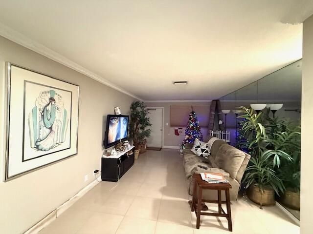 3930 Crystal Lake Drive 107, Deerfield Beach, FL 33064