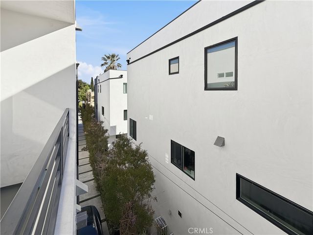 10918 Hesby Street, North Hollywood, CA 91601