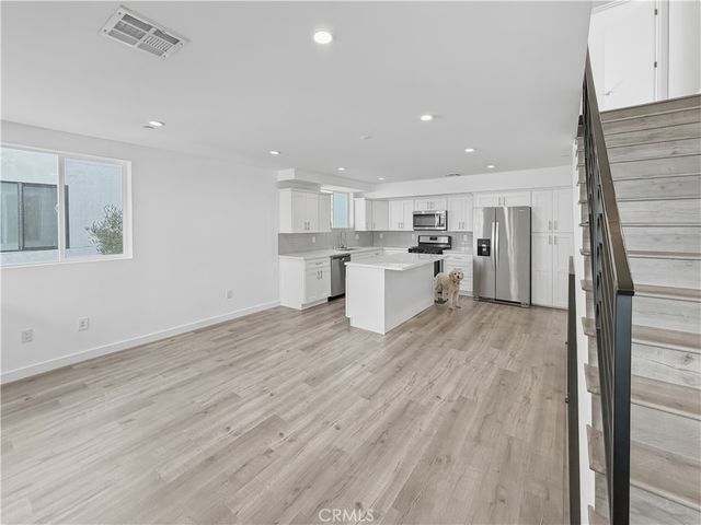 10918 Hesby Street, North Hollywood, CA 91601