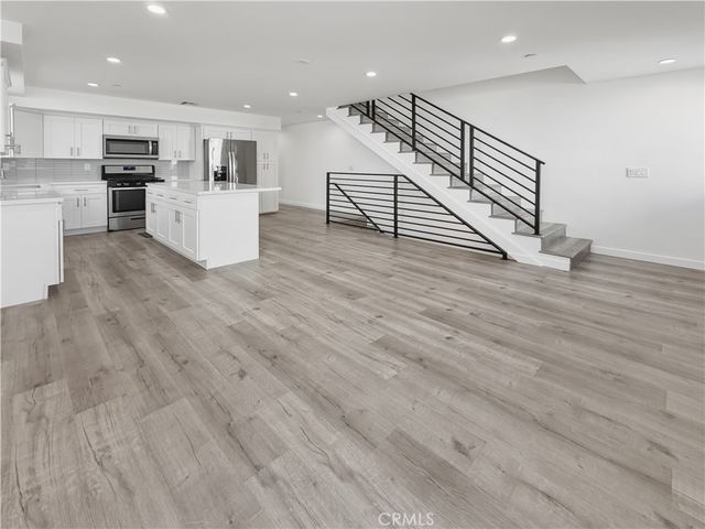 10918 Hesby Street, North Hollywood, CA 91601