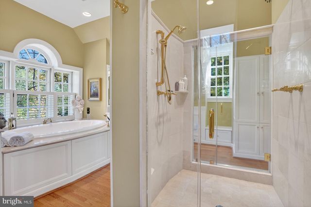 921 TOWLSTON RD, Mclean, VA 22102