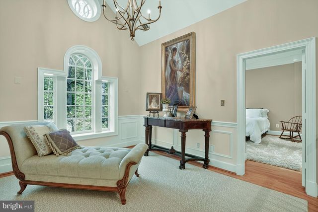 921 TOWLSTON RD, Mclean, VA 22102