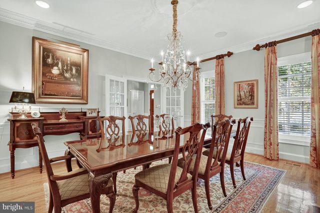 921 TOWLSTON RD, Mclean, VA 22102