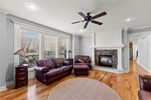 24918 W 92nd Street, Lenexa, KS 66227