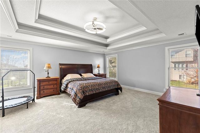 24918 W 92nd Street, Lenexa, KS 66227