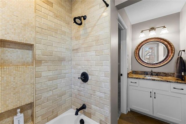 24918 W 92nd Street, Lenexa, KS 66227