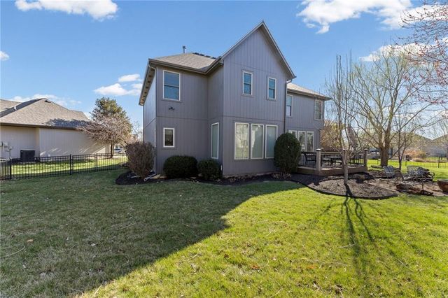 24918 W 92nd Street, Lenexa, KS 66227
