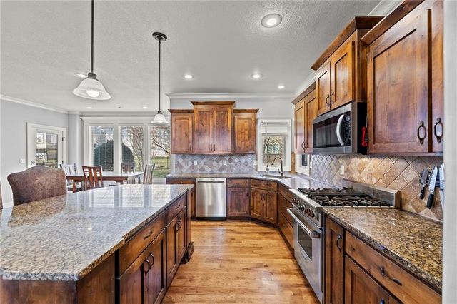 24918 W 92nd Street, Lenexa, KS 66227