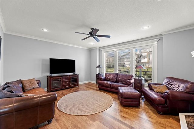 24918 W 92nd Street, Lenexa, KS 66227