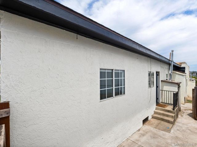 853 S 32nd St, San Diego, CA 92113