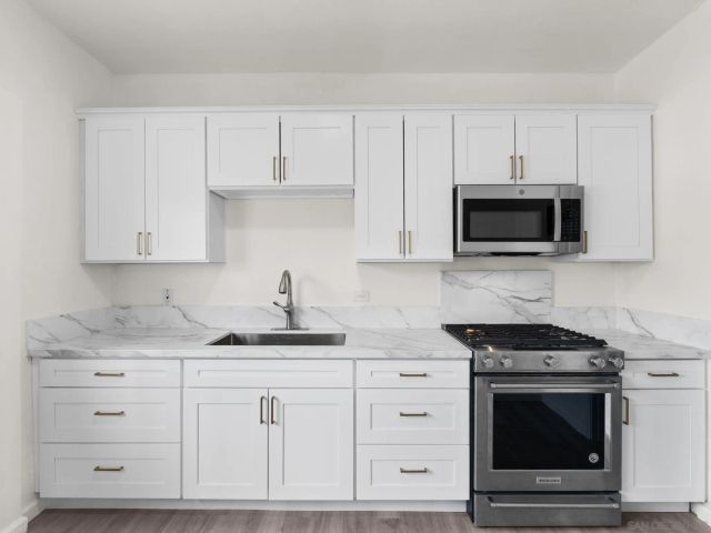 853 S 32nd St, San Diego, CA 92113