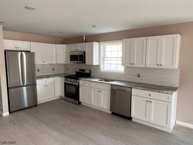 61 N 5Th St, Paterson City, NJ 07522