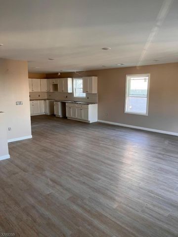 61 N 5Th St, Paterson City, NJ 07522