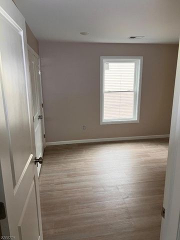 61 N 5Th St, Paterson City, NJ 07522