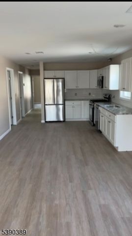 61 N 5Th St, Paterson City, NJ 07522