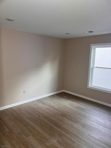 61 N 5Th St, Paterson City, NJ 07522