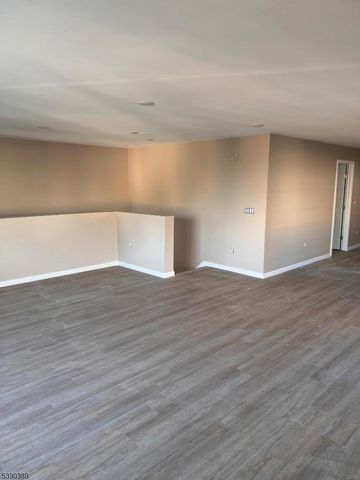 61 N 5Th St, Paterson City, NJ 07522
