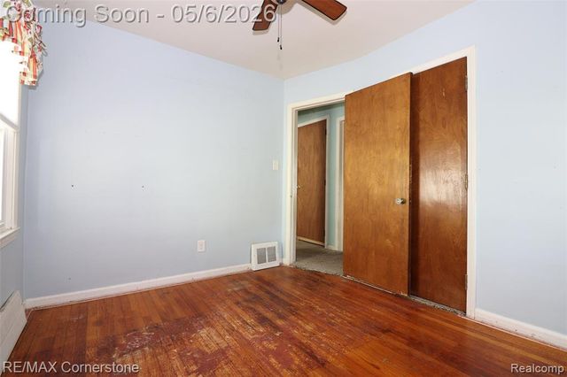 4532 Howe Road, Wayne, MI 48184