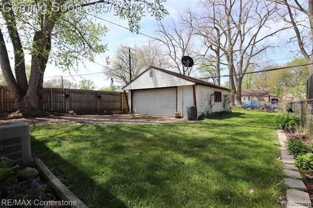 4532 Howe Road, Wayne, MI 48184
