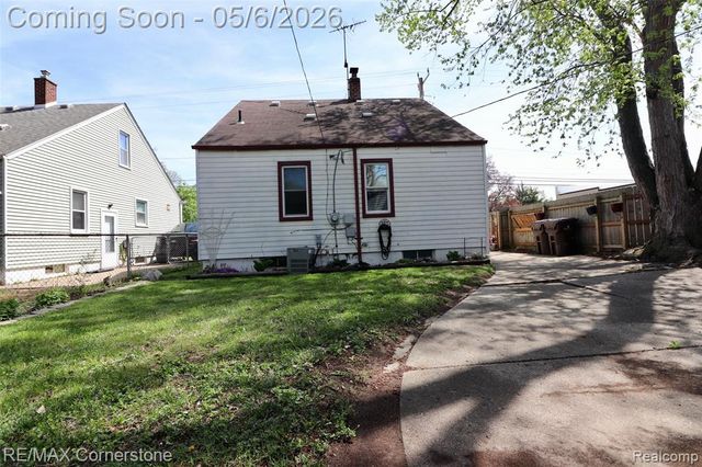 4532 Howe Road, Wayne, MI 48184