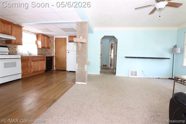 4532 Howe Road, Wayne, MI 48184