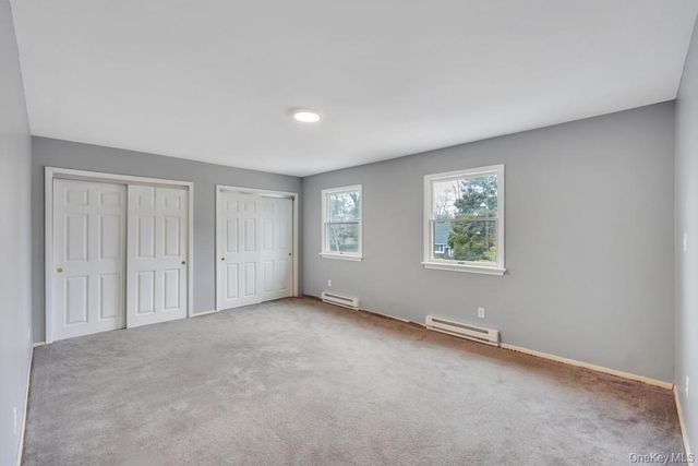 10 Winnetica Lane, East Islip, NY 11730