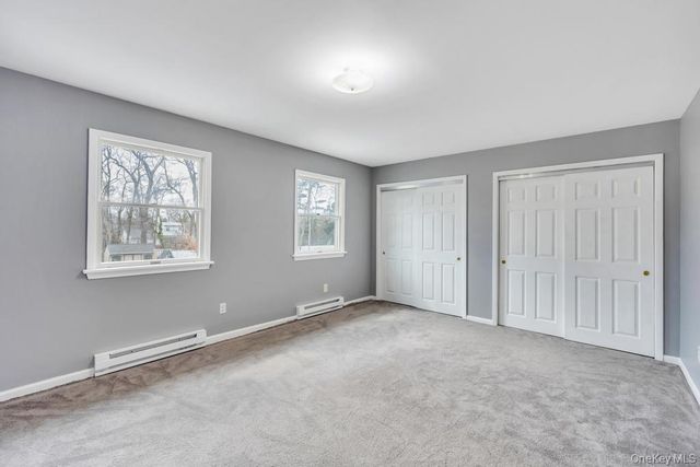 10 Winnetica Lane, East Islip, NY 11730