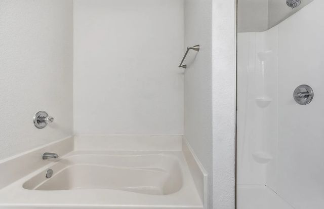 725 Parkford Lane, Arlington, TX 76001