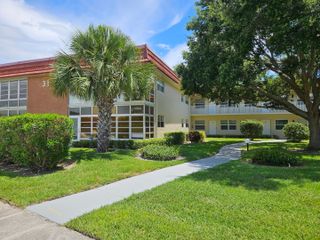 31 Pine Arbor Lane, Vero Beach, FL 32962