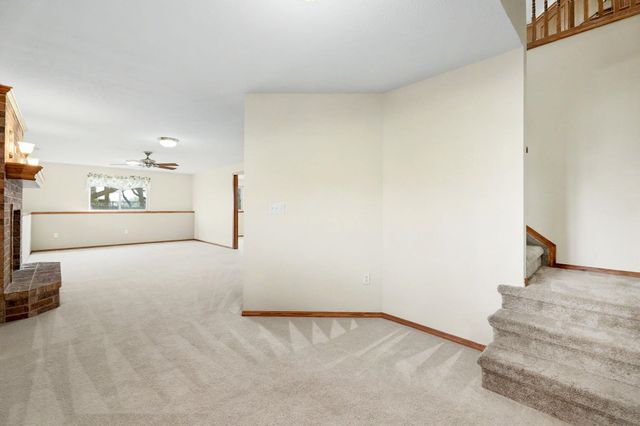 542 E Cheyenne Ct, Kechi, KS 67067