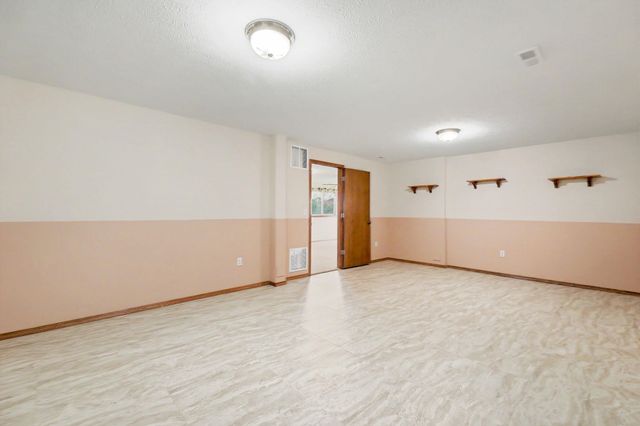 542 E Cheyenne Ct, Kechi, KS 67067