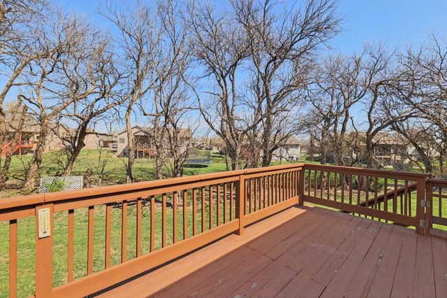 542 E Cheyenne Ct, Kechi, KS 67067