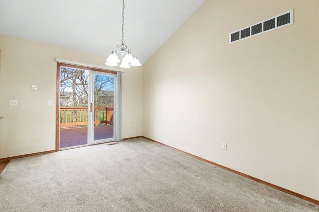 542 E Cheyenne Ct, Kechi, KS 67067