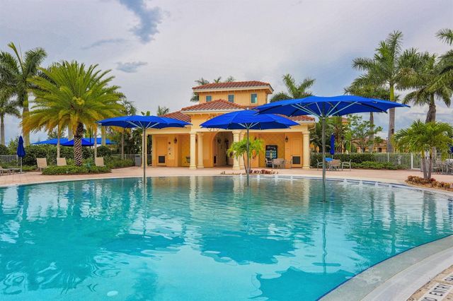 13858 CAMPOLEONE STREET, Venice, FL 34293