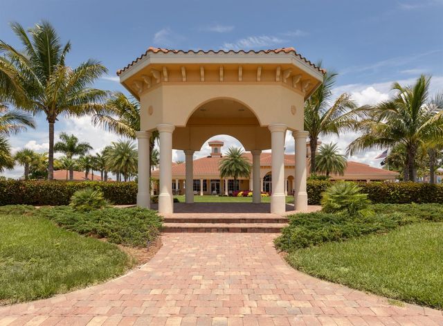 13858 CAMPOLEONE STREET, Venice, FL 34293