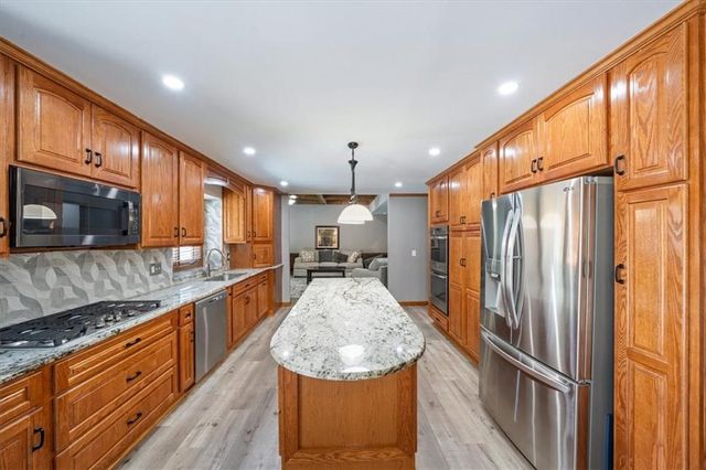 8230 W 99th Street, Overland Park, KS 66212