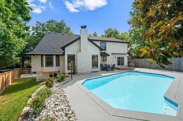 8230 W 99th Street, Overland Park, KS 66212