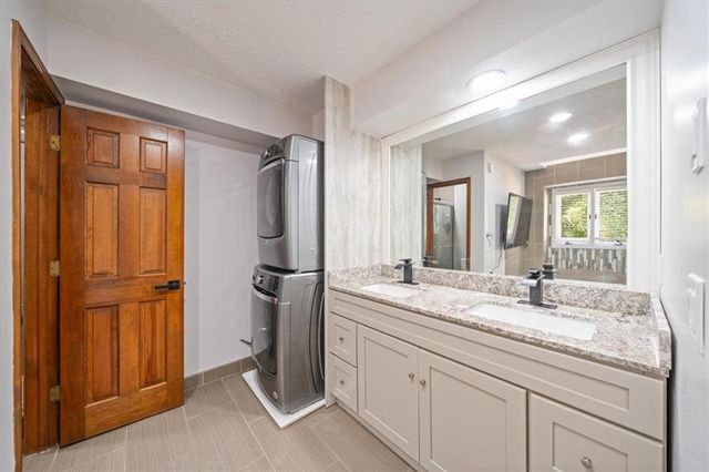 8230 W 99th Street, Overland Park, KS 66212